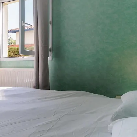 Comfortable Close To And Center * Biarritz